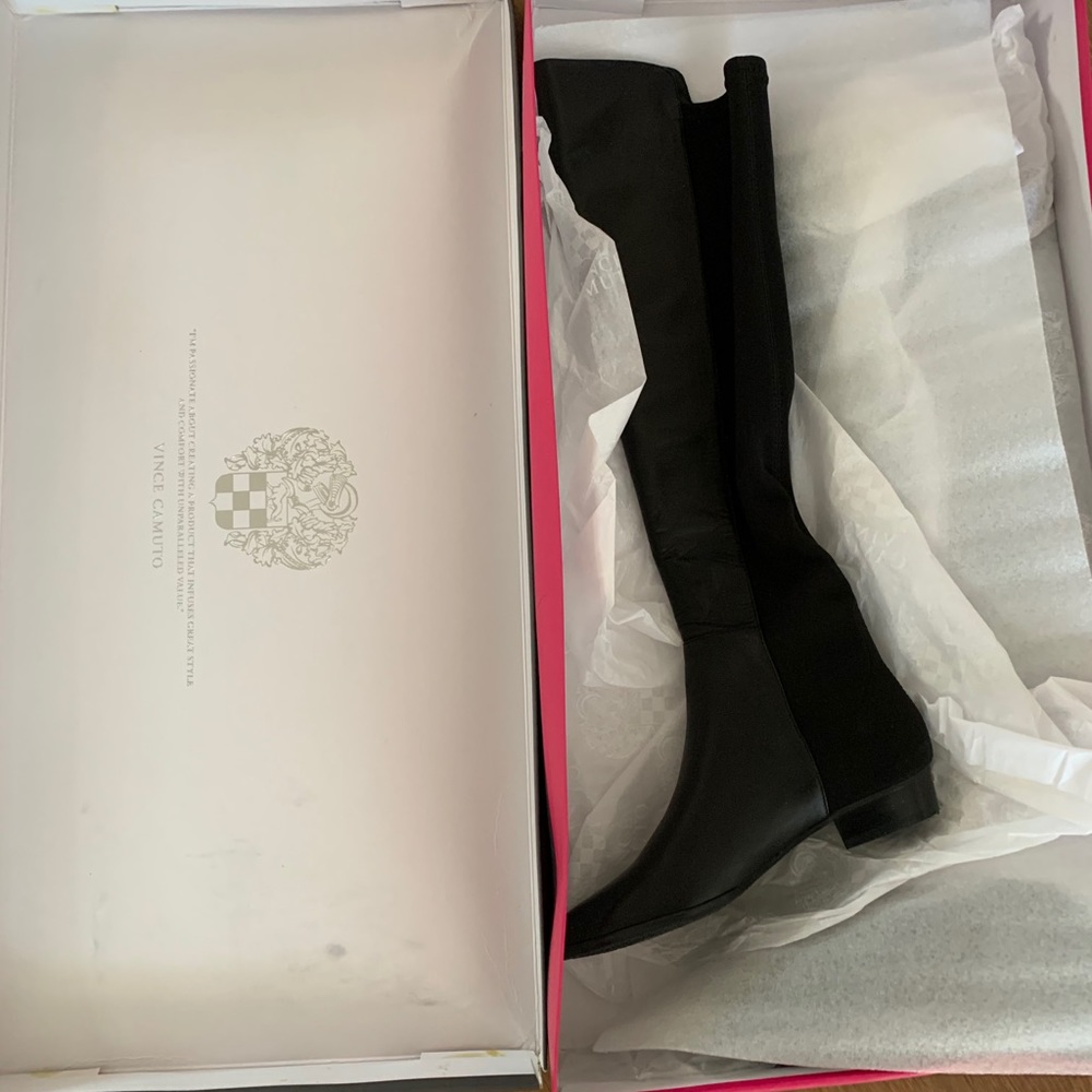 Knee boots
